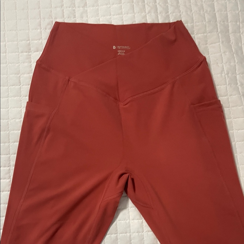 BuffBunny Women's Leggings in Rust Red